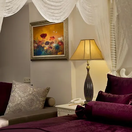 Prime Boutique 4*