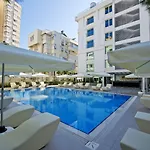 Prime Boutique 4*