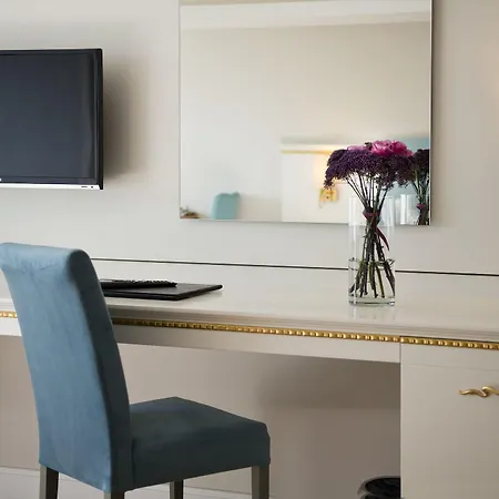 Prime Boutique Hotel 4*